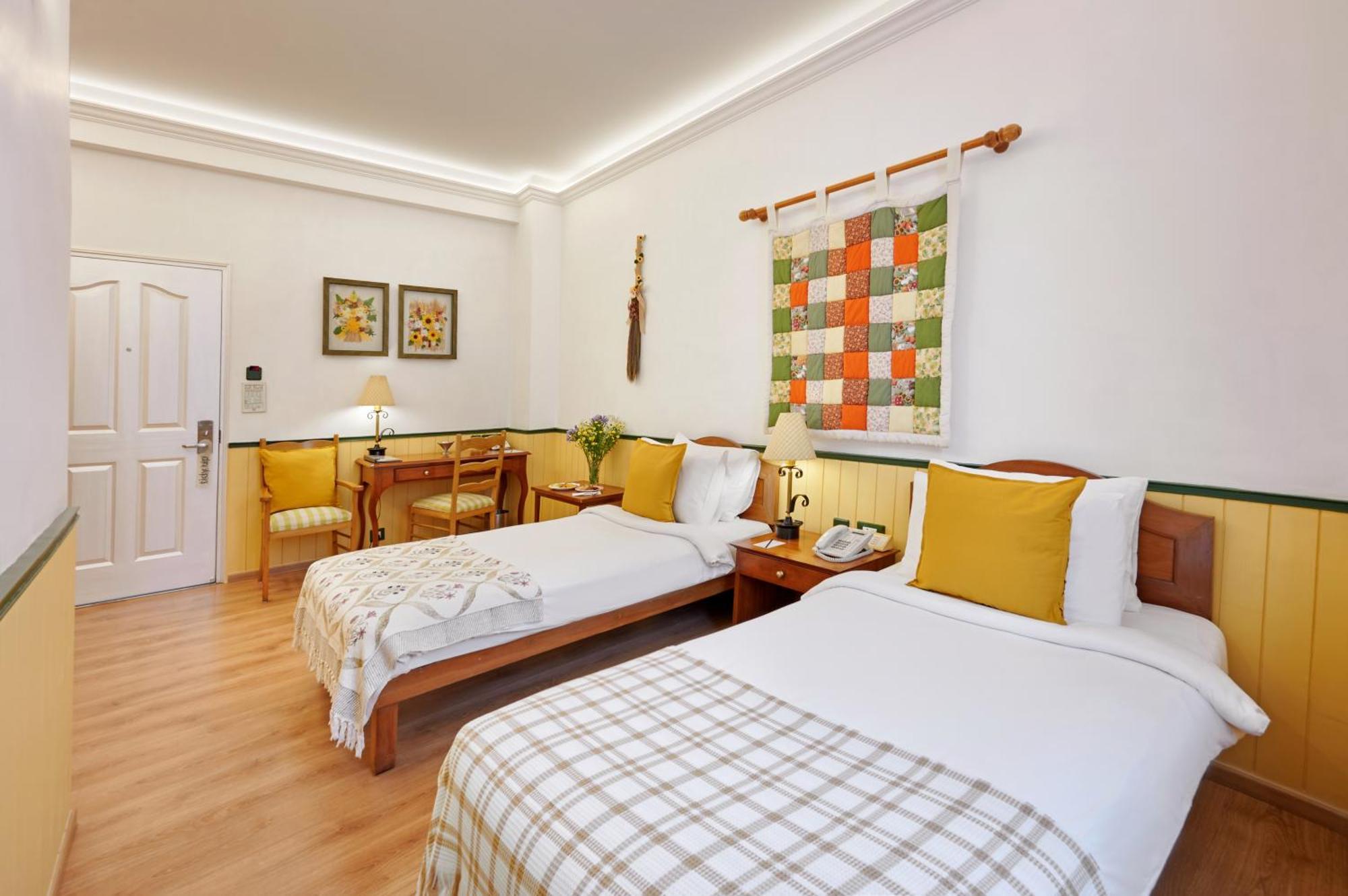 The Gordon House Hotel, Colaba Βομβάη Εξωτερικό φωτογραφία